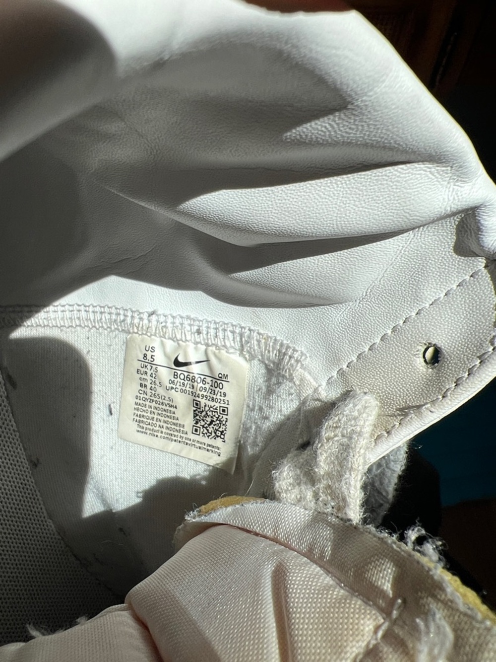 Nike White and Black High-Top Sneakers - Picture 9 of 10